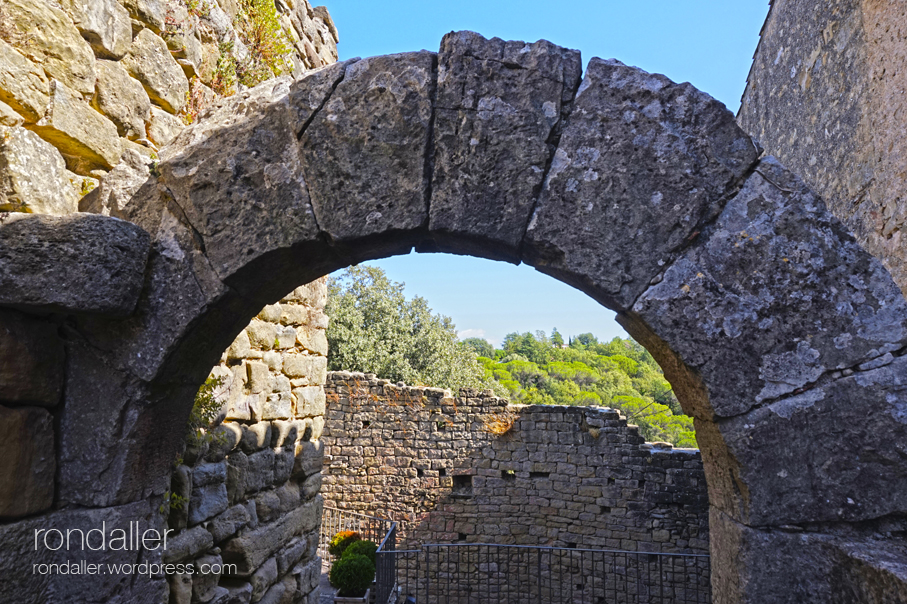 Primer itinerari per Castellterçol (Moianès). Ruïnes del castell.